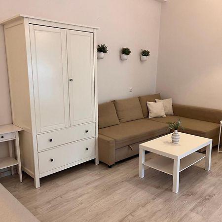 Pacsirta Apartmanház Eger Esterno foto