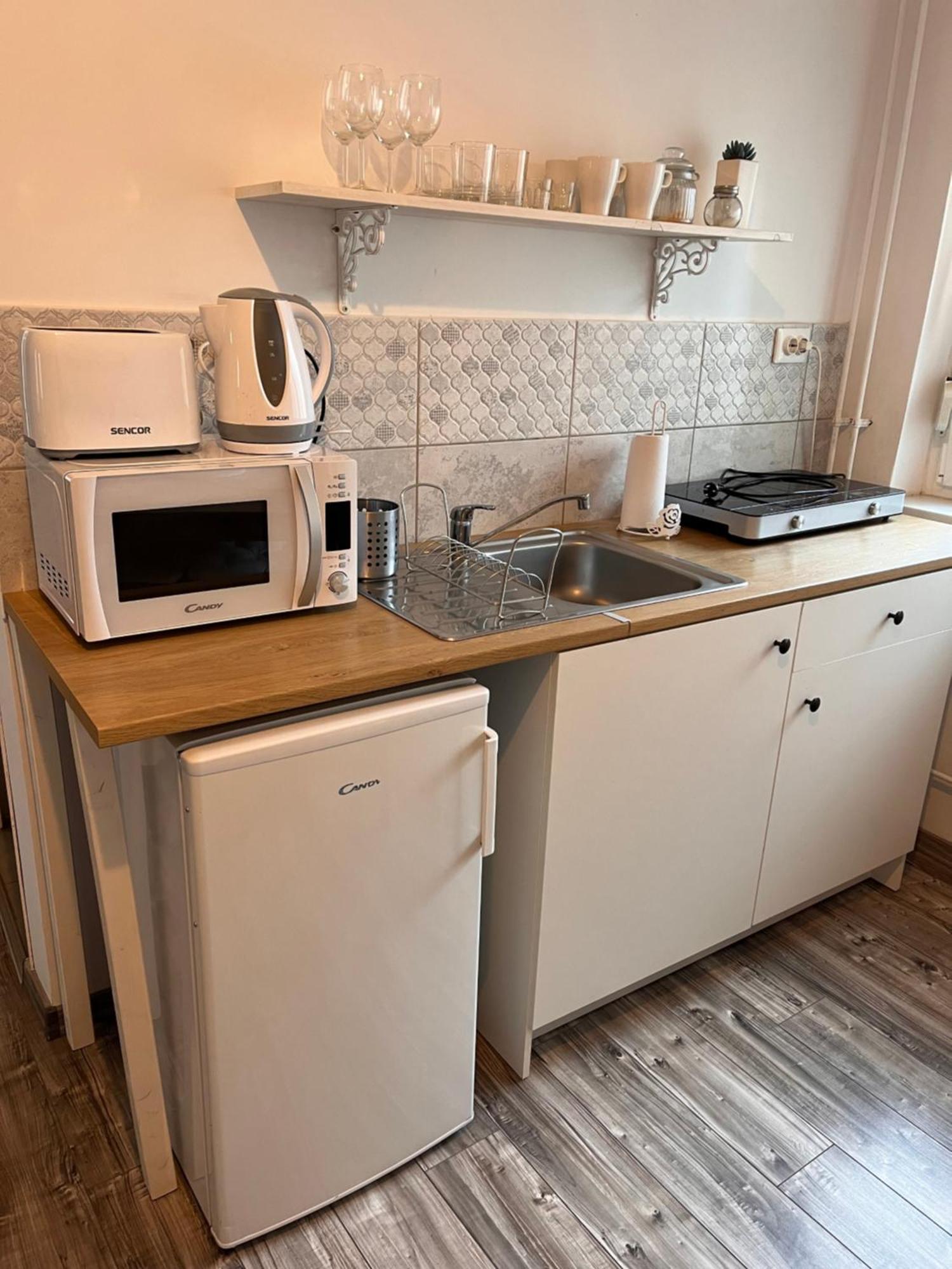 Pacsirta Apartmanház Eger Esterno foto